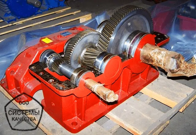 редуктор Ц2У-160 i 40 - двухступенчатый горизонтальный. Фото