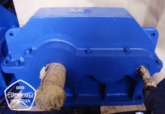 Цилиндрический редуктор Ц2У-100 31,5 с конусными валами