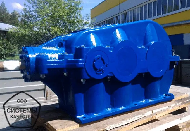 Коническо-цилиндрический трехступенчатый редуктор КЦ2-1000