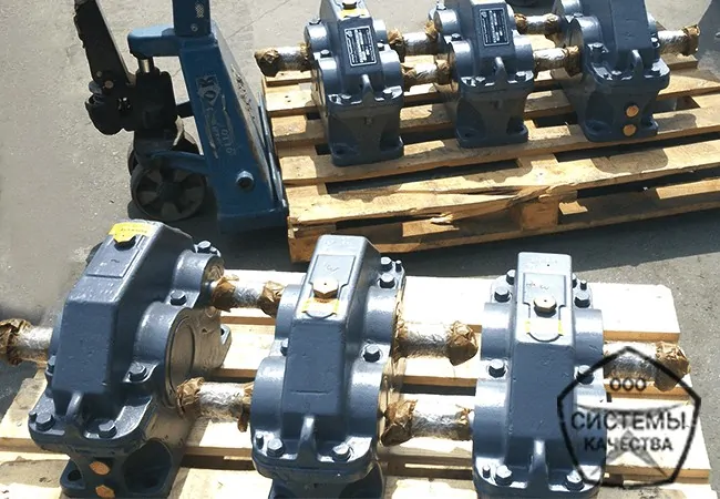 Редуктор ЦУ-200-5 - одноступенчатый с цилиндрической передачей