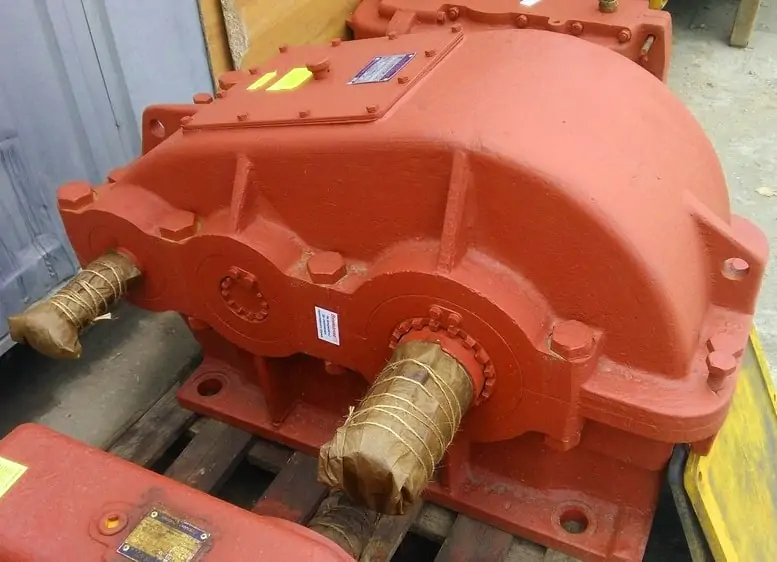 Циліндрічний редуктор ц2-1000 40