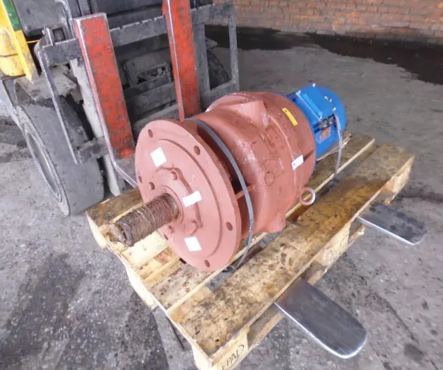 Мотор редукторы МПО-2М-10 с фланцем и полумуфтой