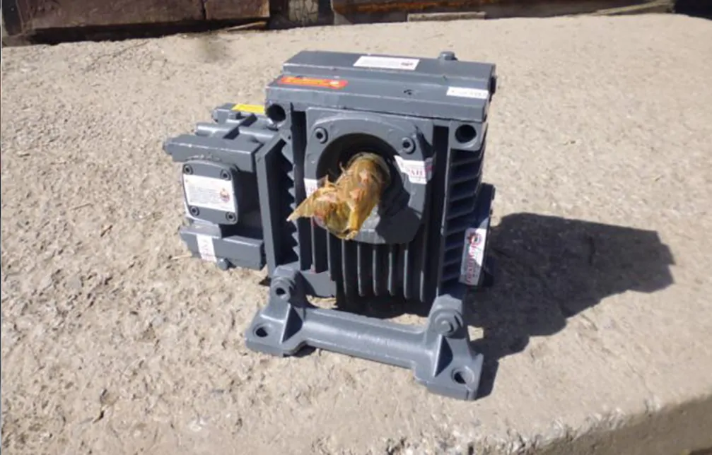 Червячный двухступенчатый редуктор Ч2-30/40 (Ч2-40/30)