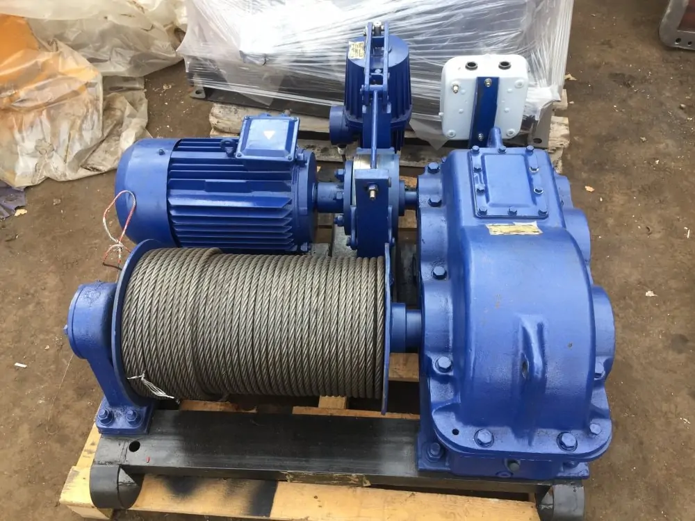 Будівельна електрична лебідка