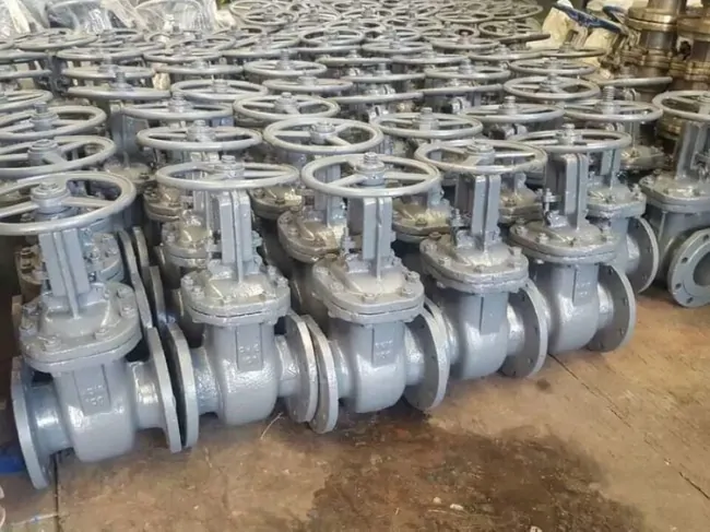 Засувка ДУ350 сталева для опалення з гумовим клином