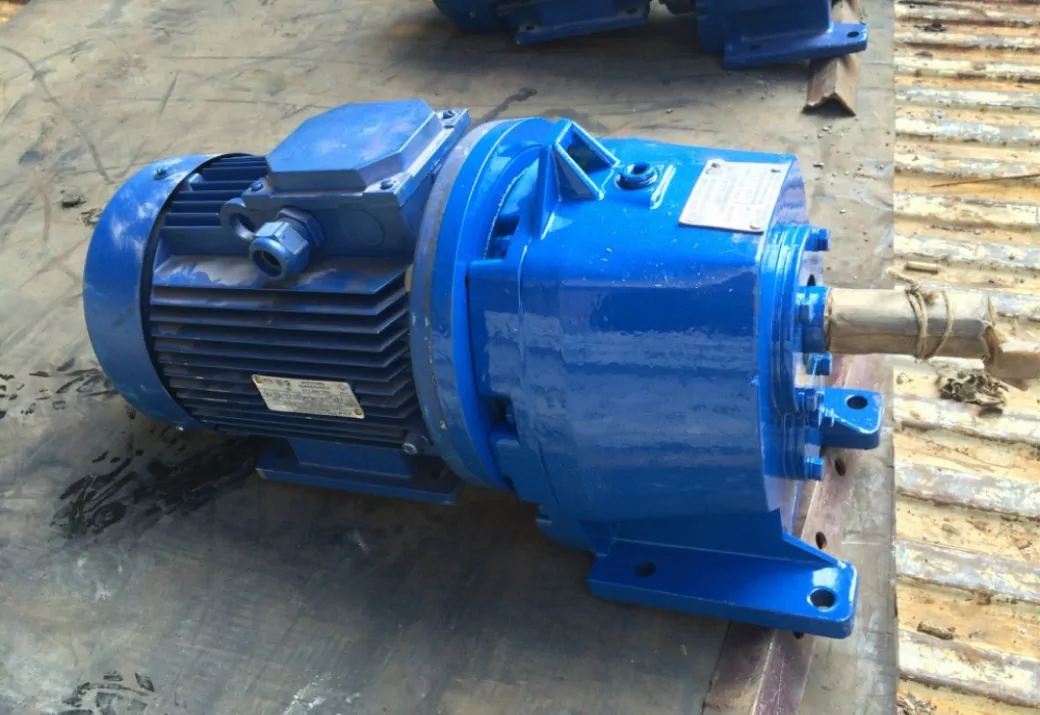 мотор-редуктор 1 к 200 фото