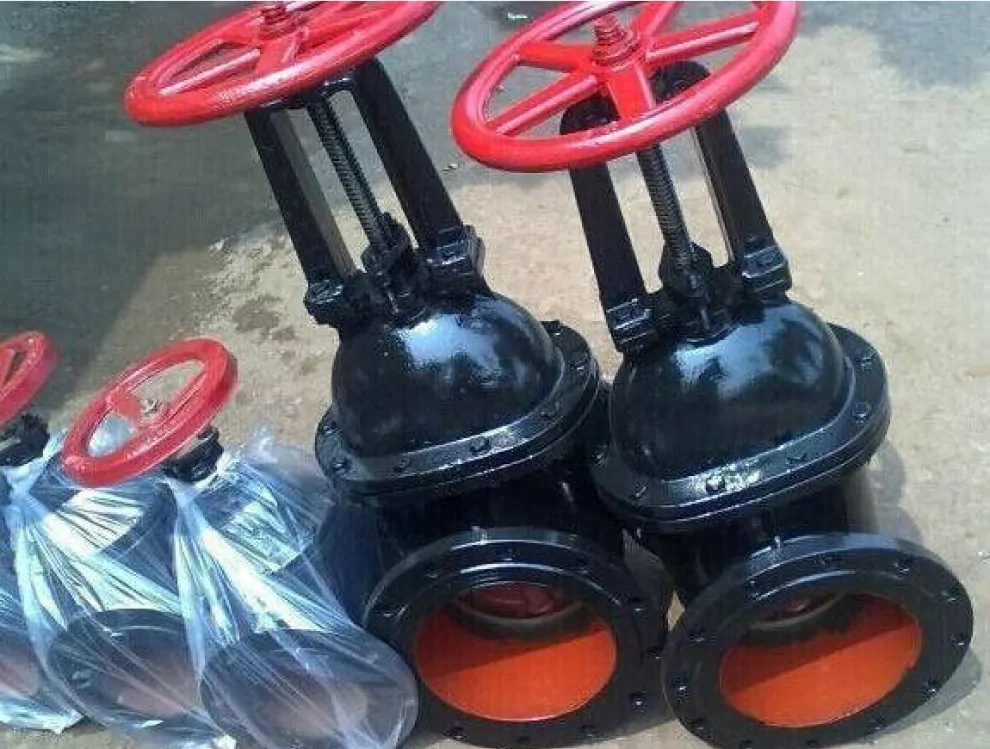 Засувка чавунна з висувним шпинделем