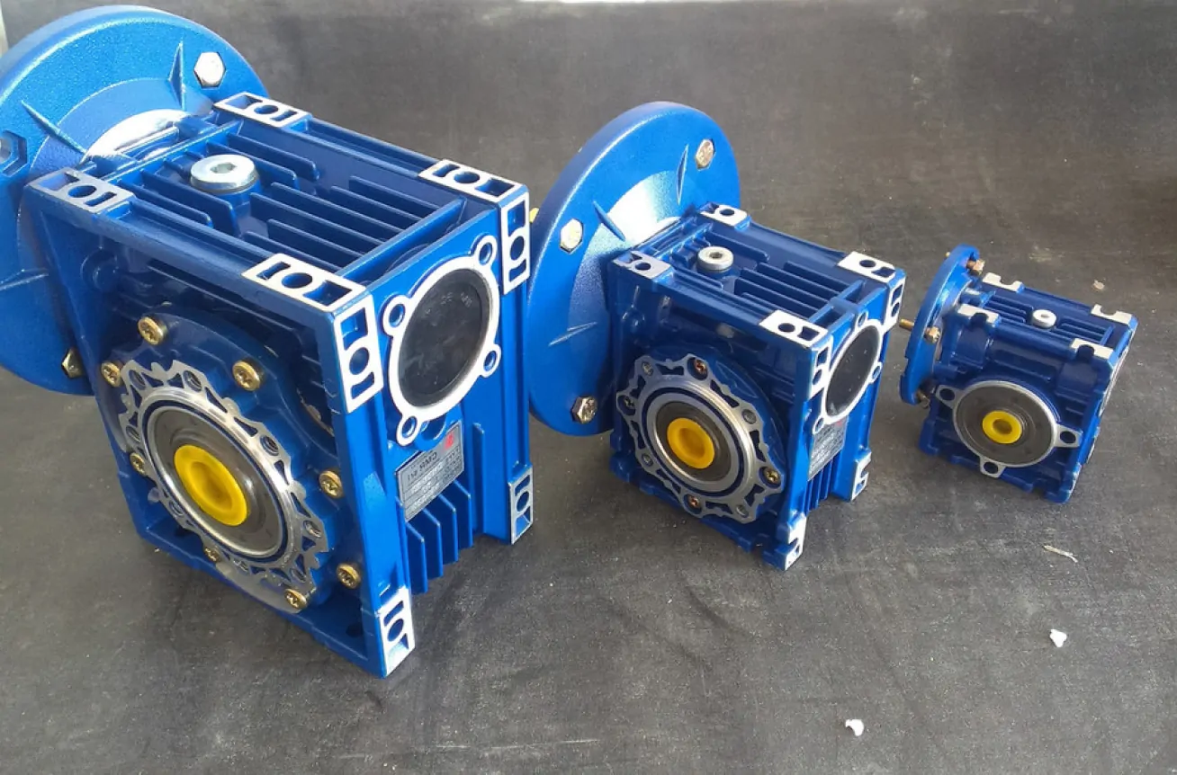 NMRV - редуктори черв'ячні motovario фото