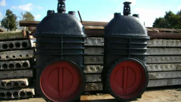 Засувка ДУ 1000 фланцева клинова чавунна для води під електропривод фото