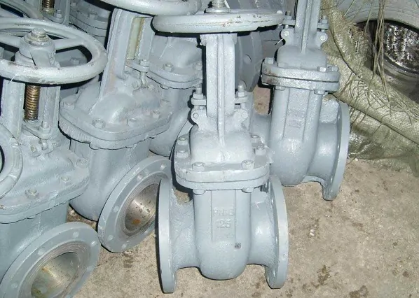 Засувка ДУ125 сталева клинова для опалення