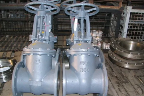 Сталеві запірні газові засувки Dn 300 з висувним шпинделем високого тиску