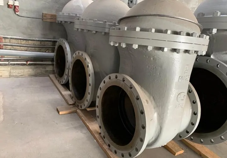 Засувка ДУ 800 фланцева клинова сталева для води електрифікована фото