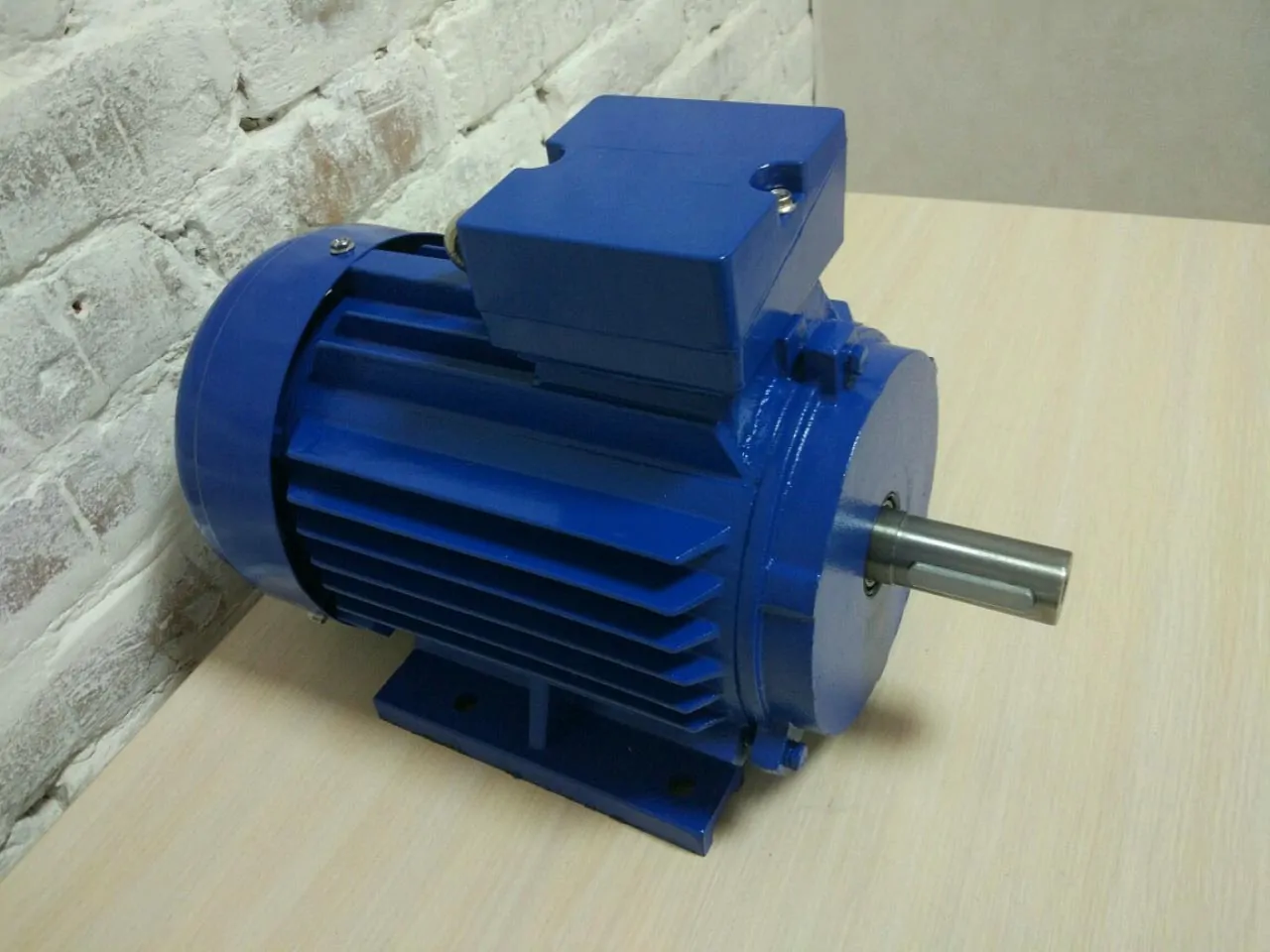 1.5 кВт 1000 220 380 Вольт Ел двигун АИР90L6 фото