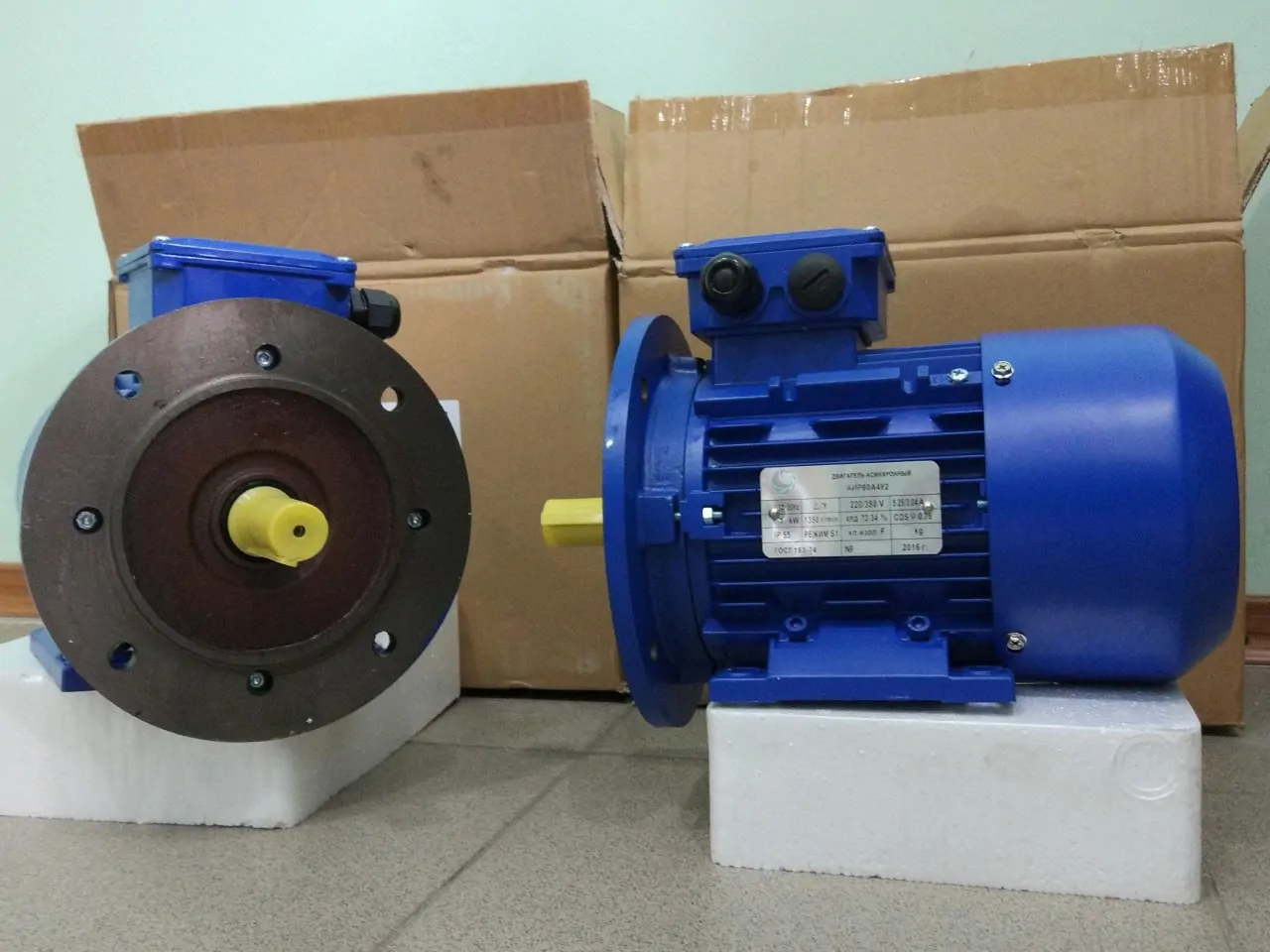 Асинхронный электродвигатель 0.55 кВт 750 оборотов