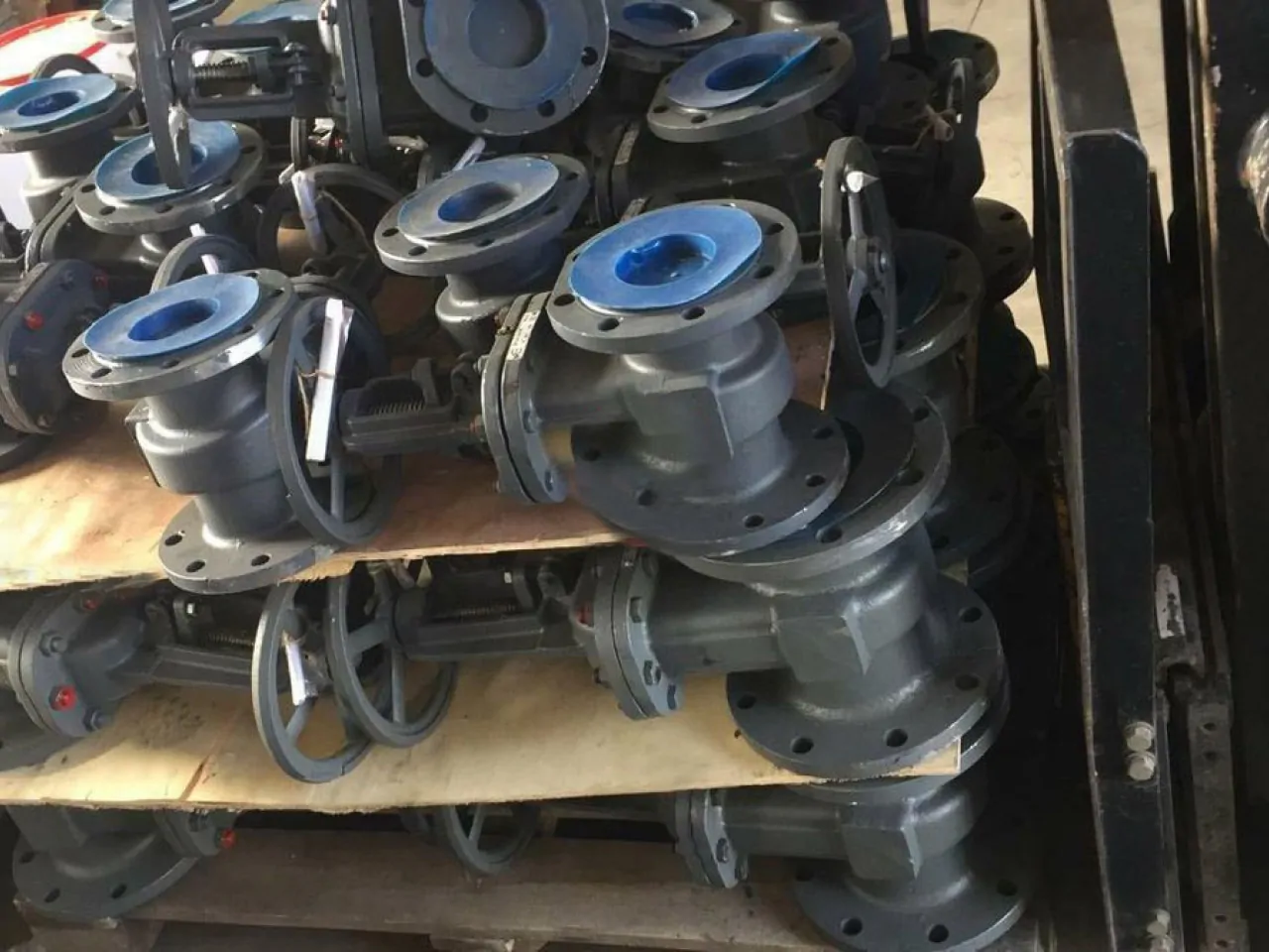 Двухдисковая задвижка 30с99нж ТУ 3741-001-00218162-2005