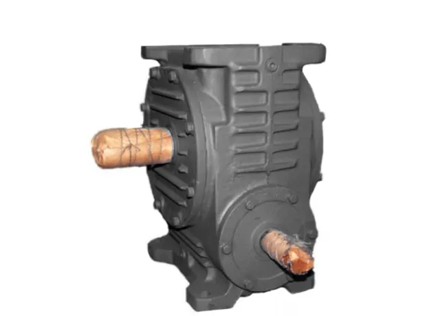 Редуктор Ч-125 червячный чугунный с конусным валом фото