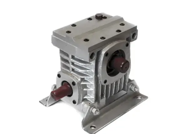 Редуктор 2ч-80 новый заправленный маслом цилиндрическим валом фото